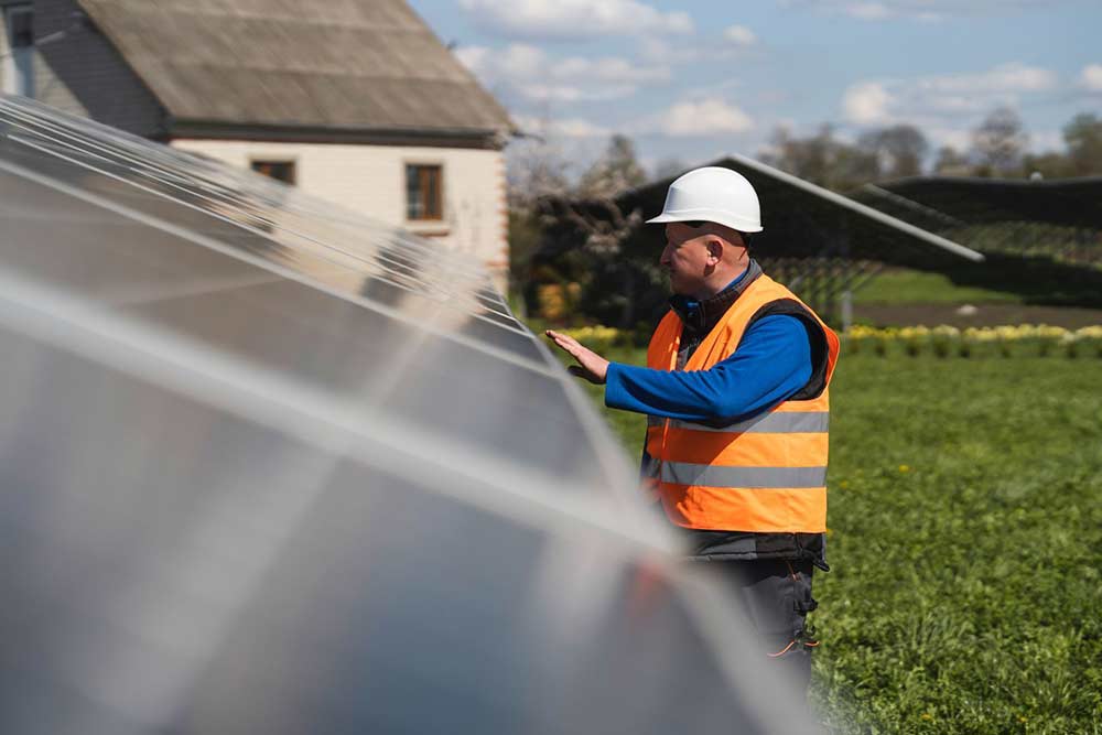 Miért lehet hasznos egy baromfitelep számára a napenergia használata?